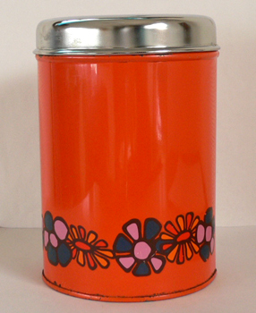 オランダのレトロなオレンジ色ビスケット缶