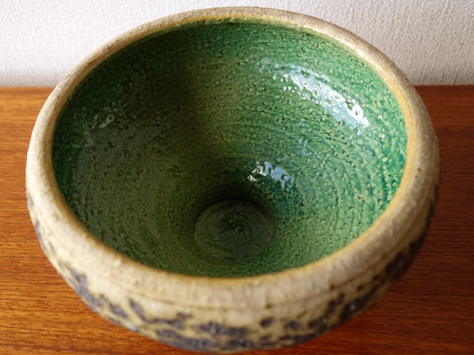 ヴィンテージ陶器エメラルドグリーンの花瓶｜アンバーデザイン