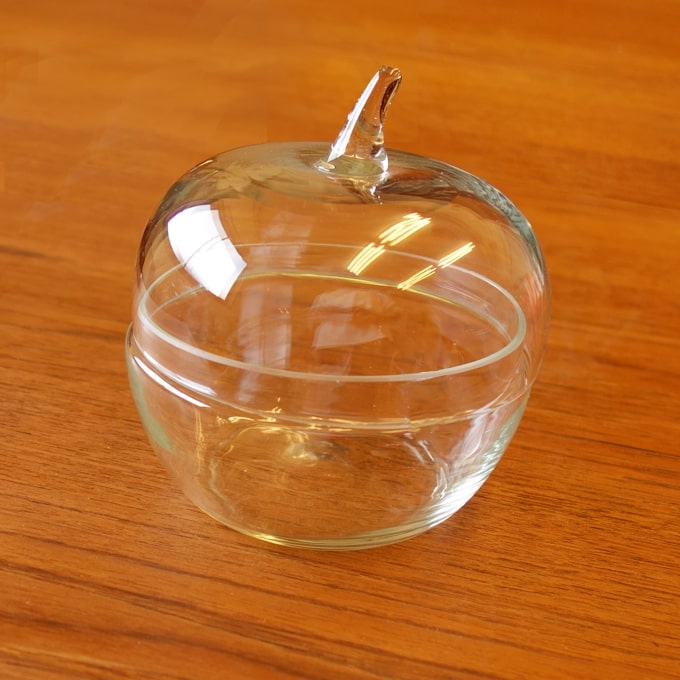ビンテージのりんご形ガラス容器　キャニスター