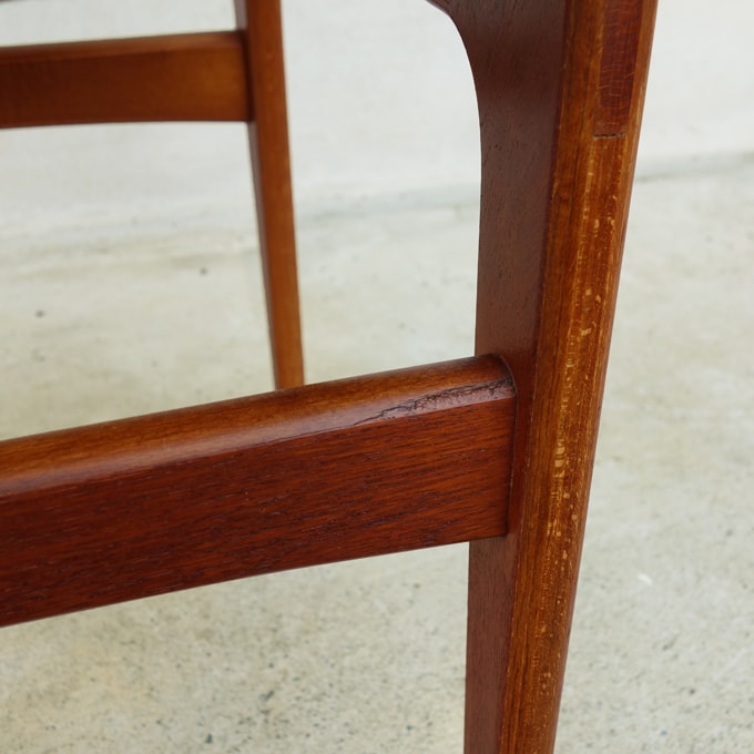 ヴィンテージ椅子　木製脚