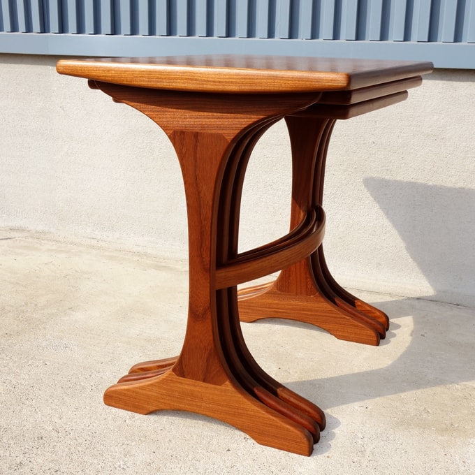 G-PLANネストテーブル　カーブが美しい木脚