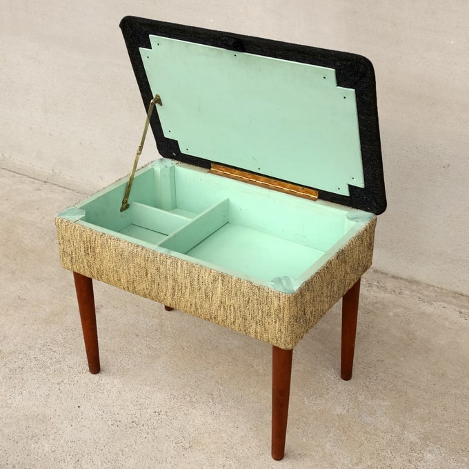 ファブリックのboxスツール 北欧家具アンバーデザイン