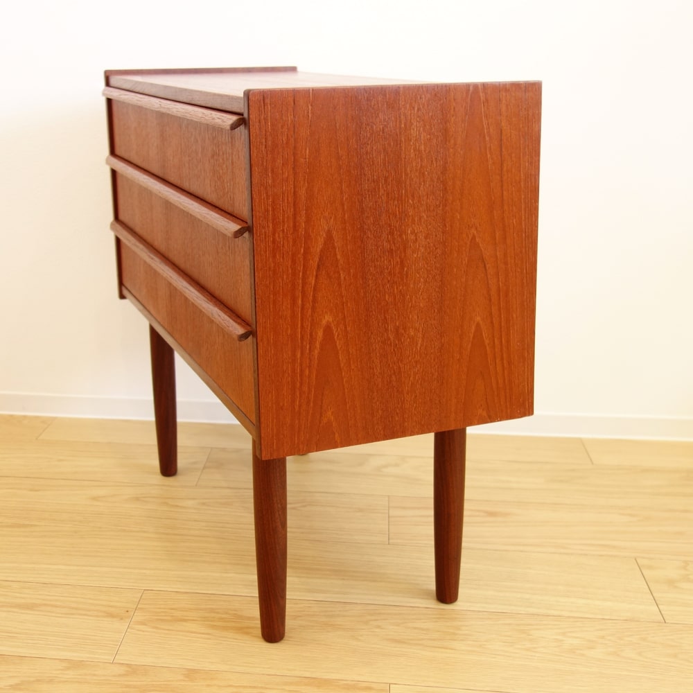 北欧チェスト右側面