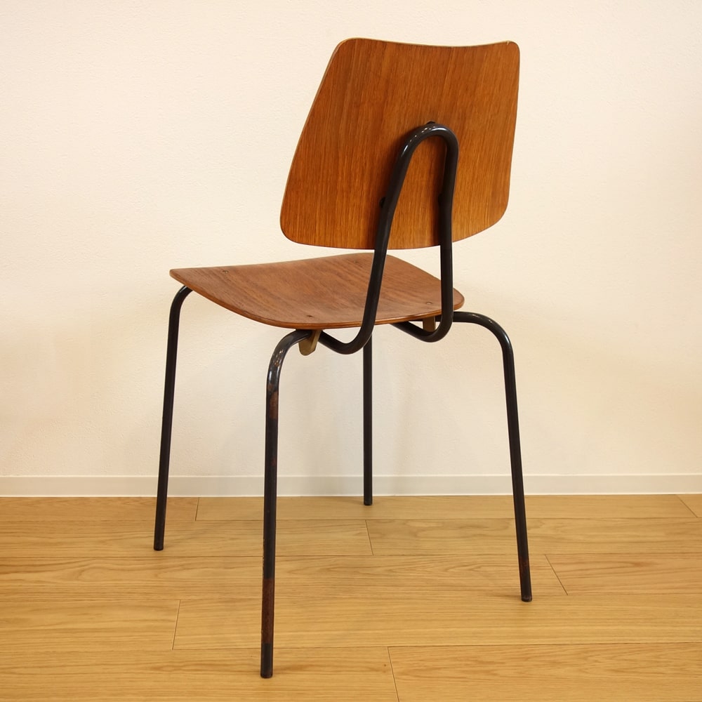 ヴィンテージチェア　後ろ側