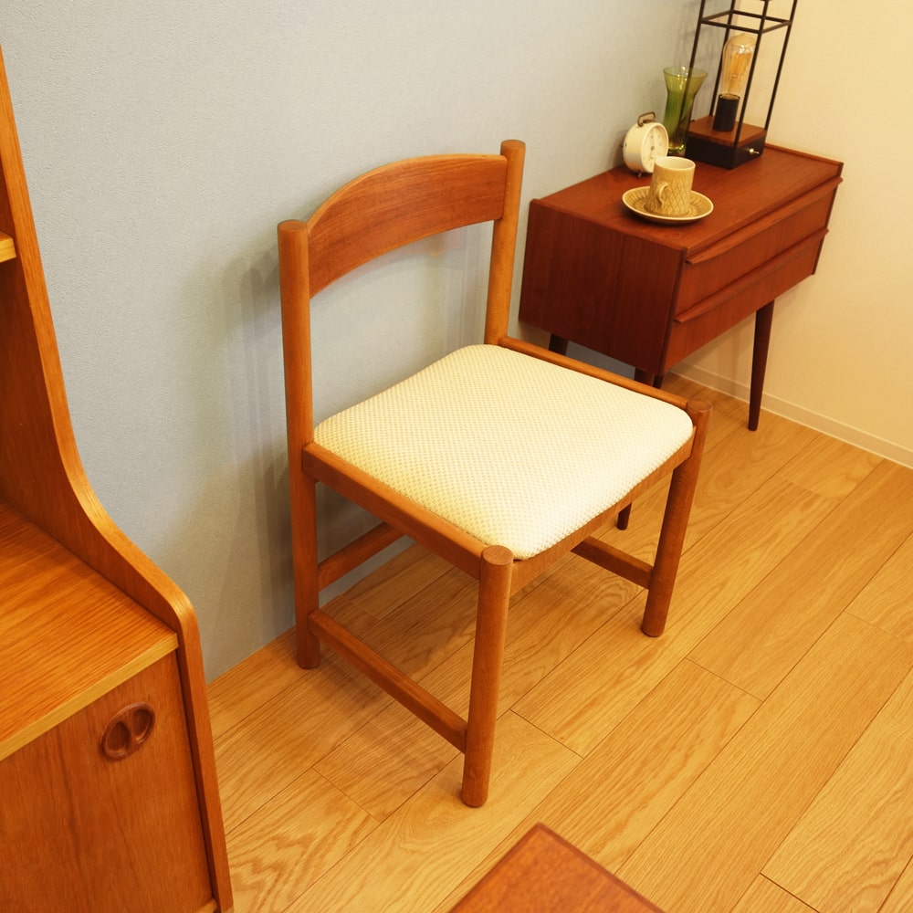 北欧ヴィンテージ椅子 アイボリー