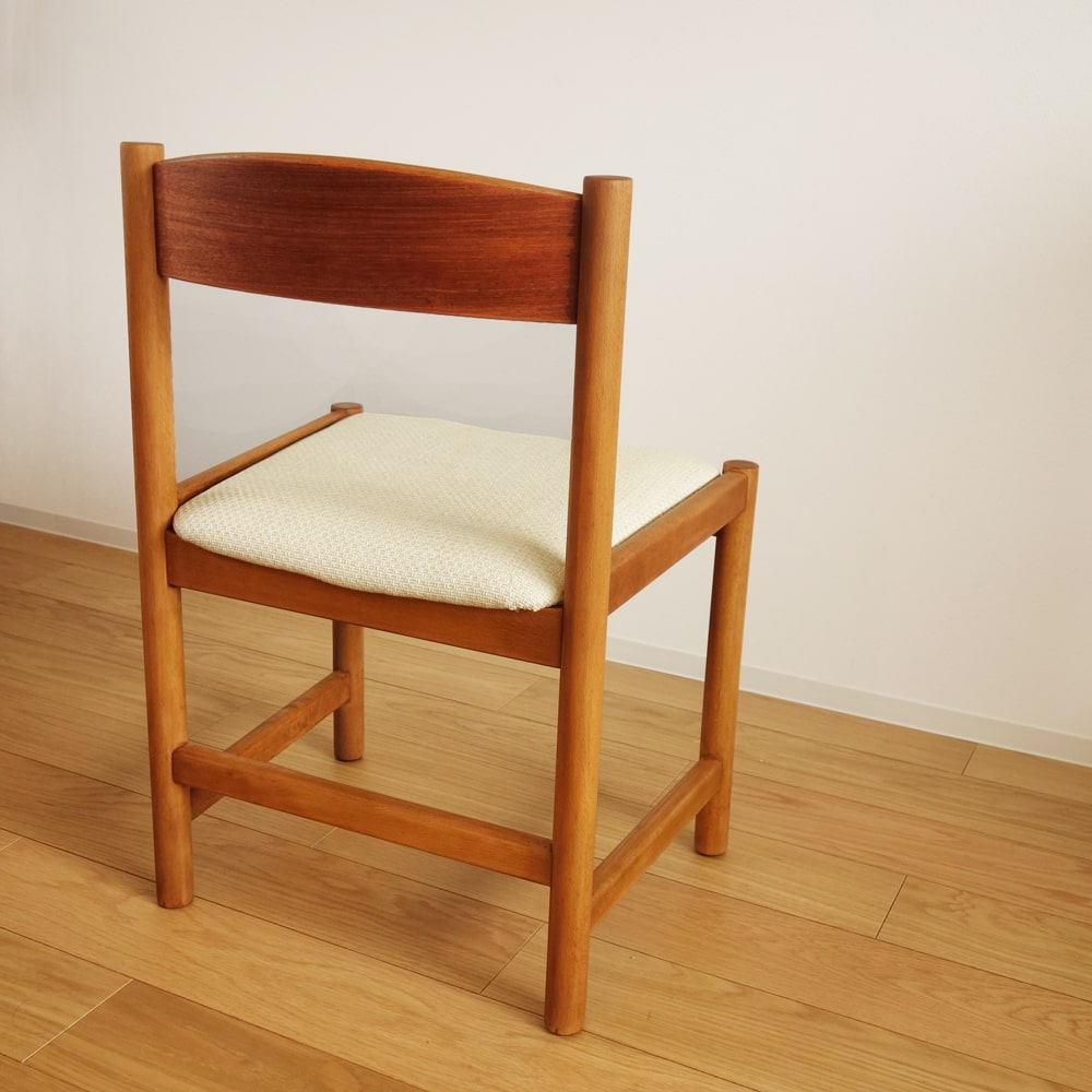 ビンテージチェア右後ろ