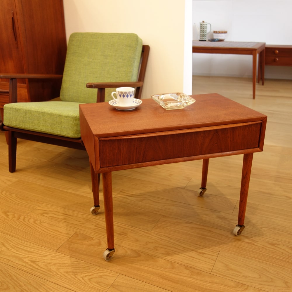 北欧ソーイングワゴンテーブル