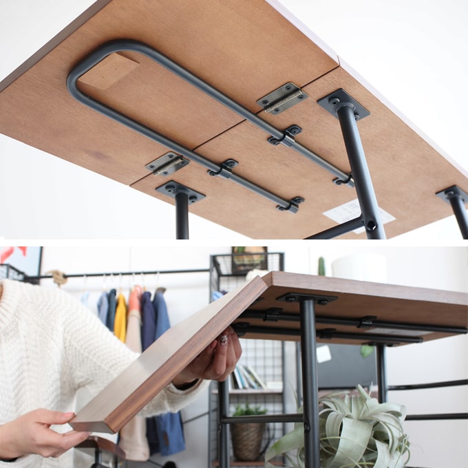 裏にある金具を引き出して天板を広げる