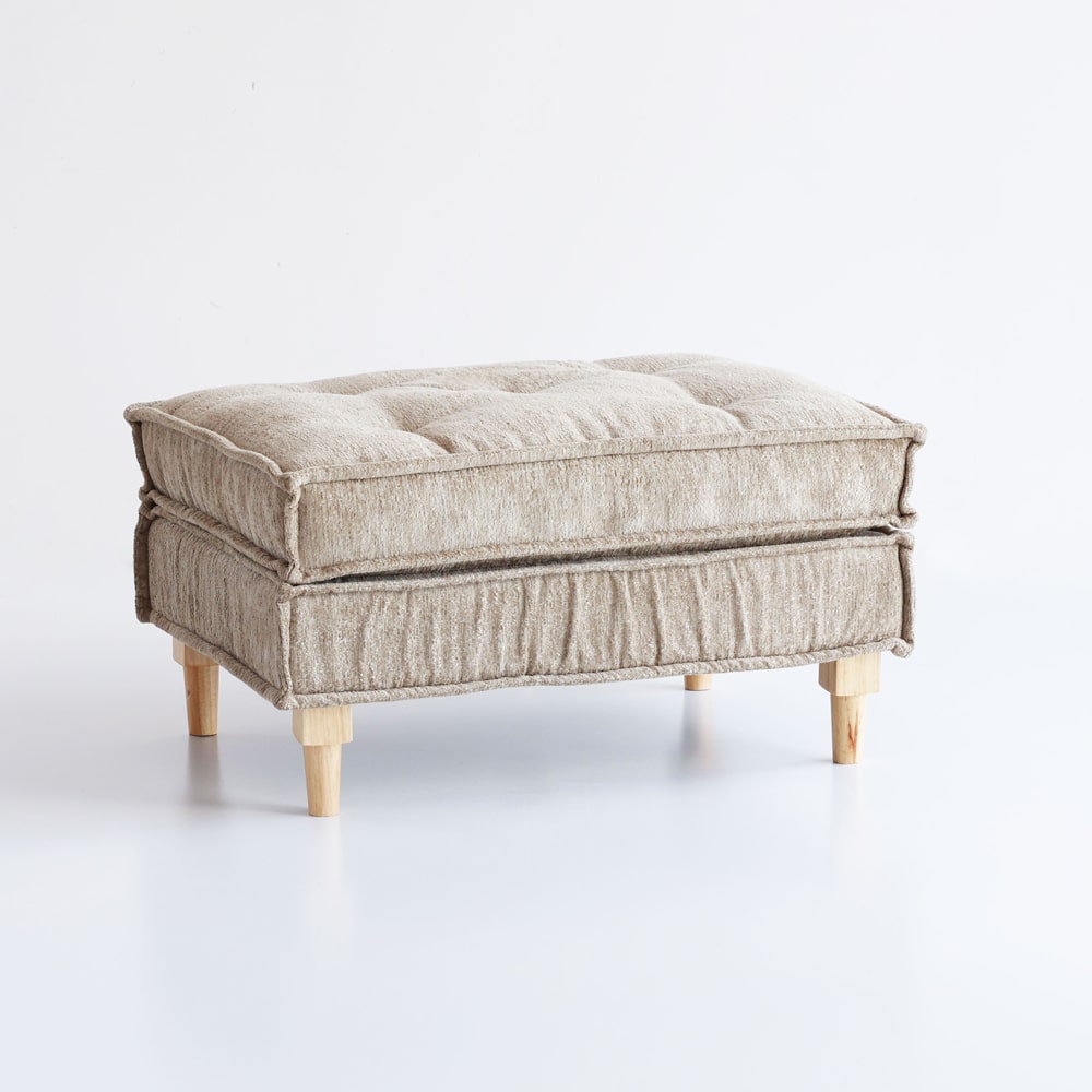 柔らかな四角形オットマン