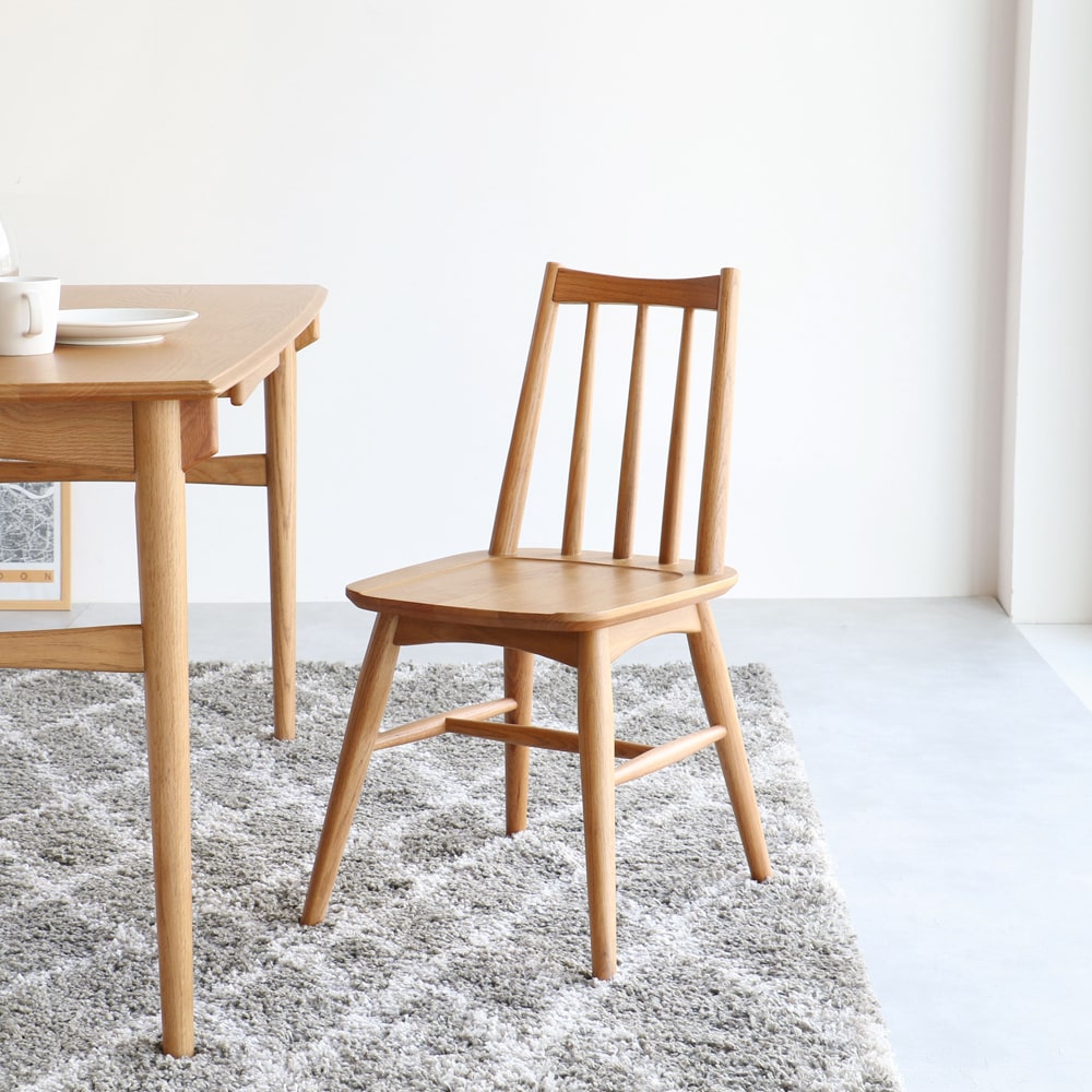北欧スタイルの椅子