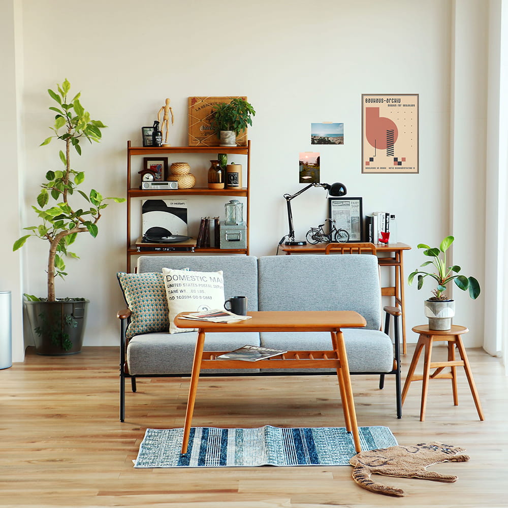 程よいサイズ感が心地よい２人掛けソファ