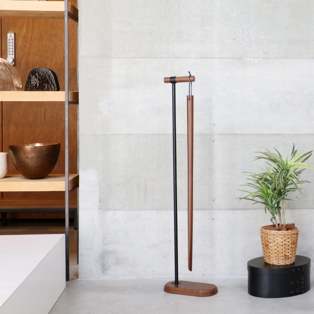 木製の靴ベラと専用スタンド