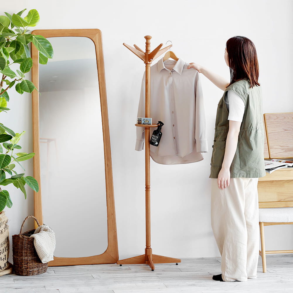 高さ165cmの木製ハンガーラック