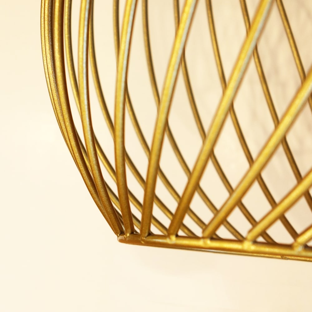 スケルトンペンダントライト　ゴールド色