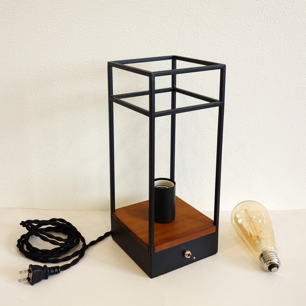 電球付き黒アイアンシェードライト