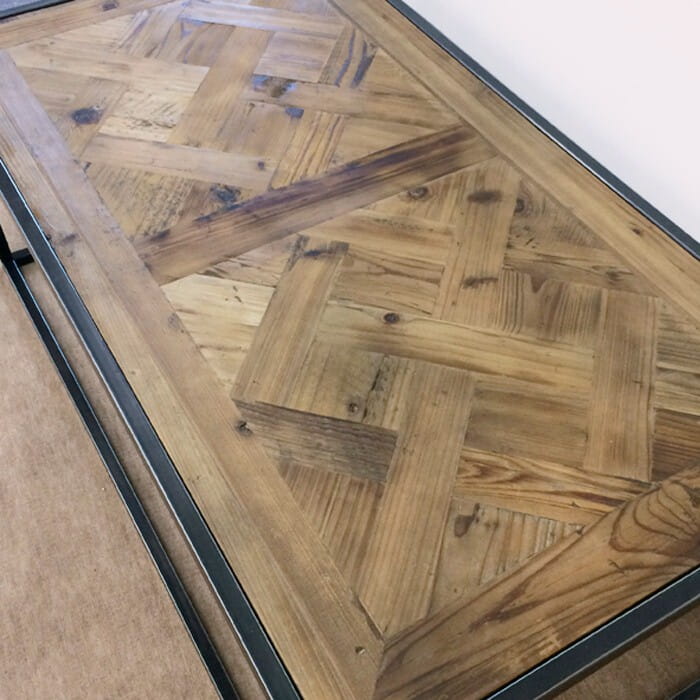 使い込んだ感がいい雰囲気の古材ローテーブル