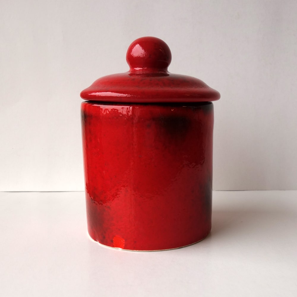 赤い陶器シュガーポット